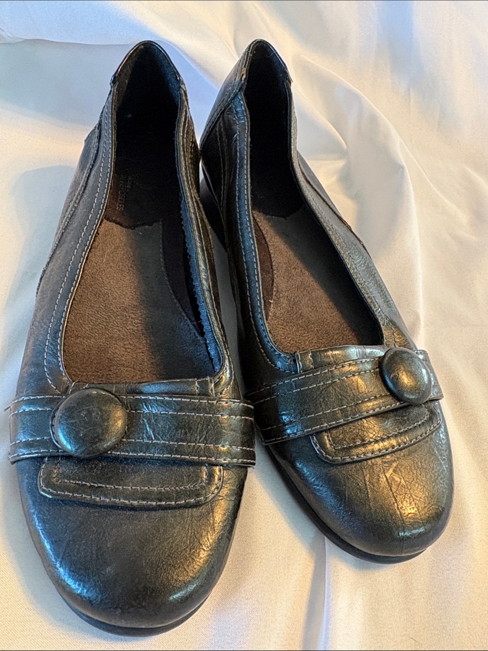 Aerosoles Women's Slip-On Flats with Decorative Button